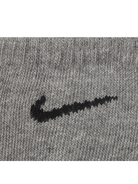 Nike Everday LTWT NS 3PR kojinės pilkos, baltos, juodos SX7678 964 2 Nike Everday LTWT NS 3PR kojinės pilkos, baltos, juodos SX7678 964 2