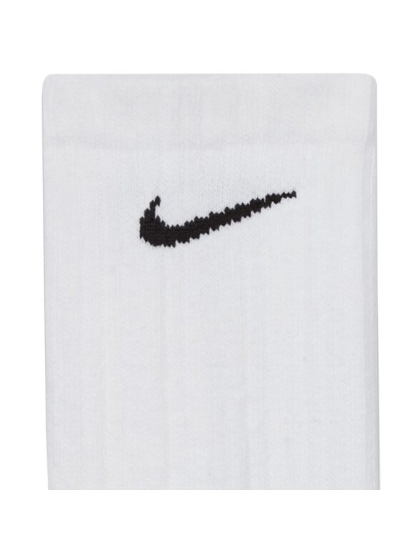Nike Everyday Cushioned Crew kojinės 3 poros baltos, pilkos, juodos SX7664 964 3 Nike Everyday Cushioned Crew kojinės 3 poros baltos, pilkos, juodos SX7664 964 3