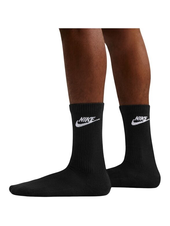 Nike Everyday Elevated kojinės juodos 3 poros IH8522 902 3 Nike Everyday Elevated kojinės juodos 3 poros IH8522 902 3