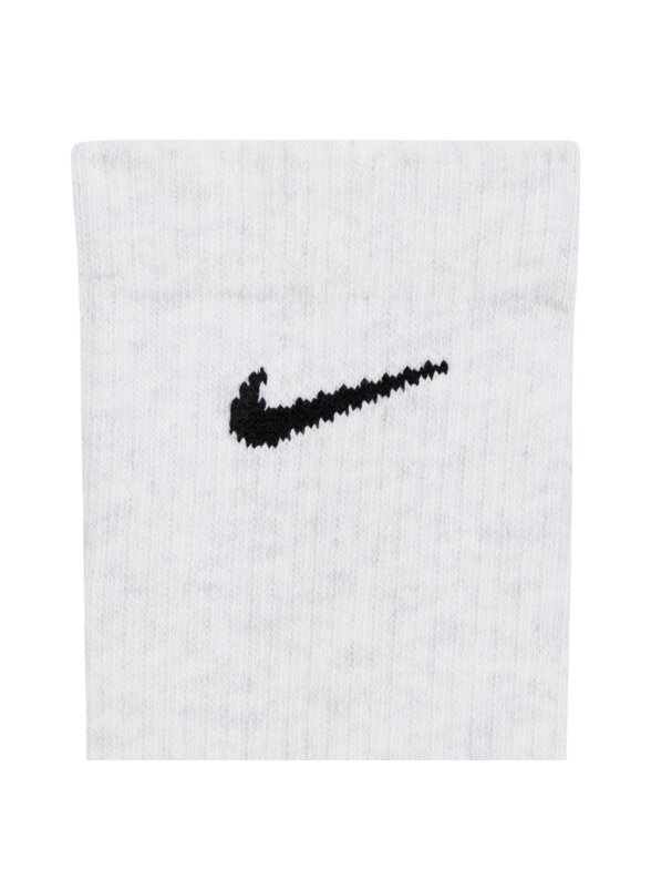 Nike Everyday Elevated kojinės, 6 poros, pilkos, kreminės HQ8021 904 3 Nike Everyday Elevated kojinės, 6 poros, pilkos, kreminės HQ8021 904 3