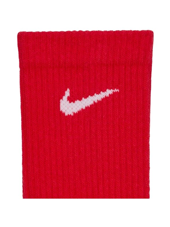 Nike Everyday Plus Cushioned kojinės 3 poros raudonos, baltos, tamsiai mėlynos SX6888 996 2 Nike Everyday Plus Cushioned kojinės 3 poros raudonos, baltos, tamsiai mėlynos SX6888 996 2