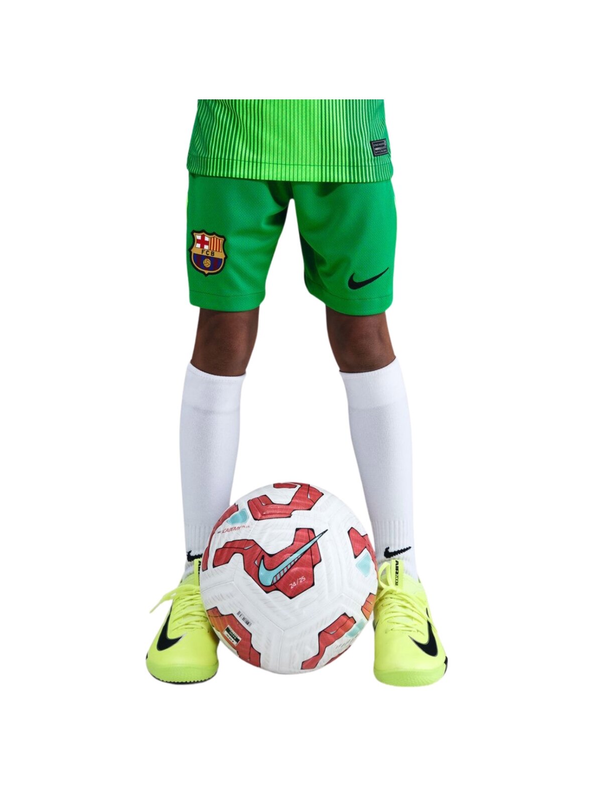Nike FC Barcelona 2025/26 Stadium Goalkeeper šortai vaikams žali HQ0475 310 Nike FC Barcelona 2025/26 Stadium Goalkeeper šortai vaikams žali HQ0475 310