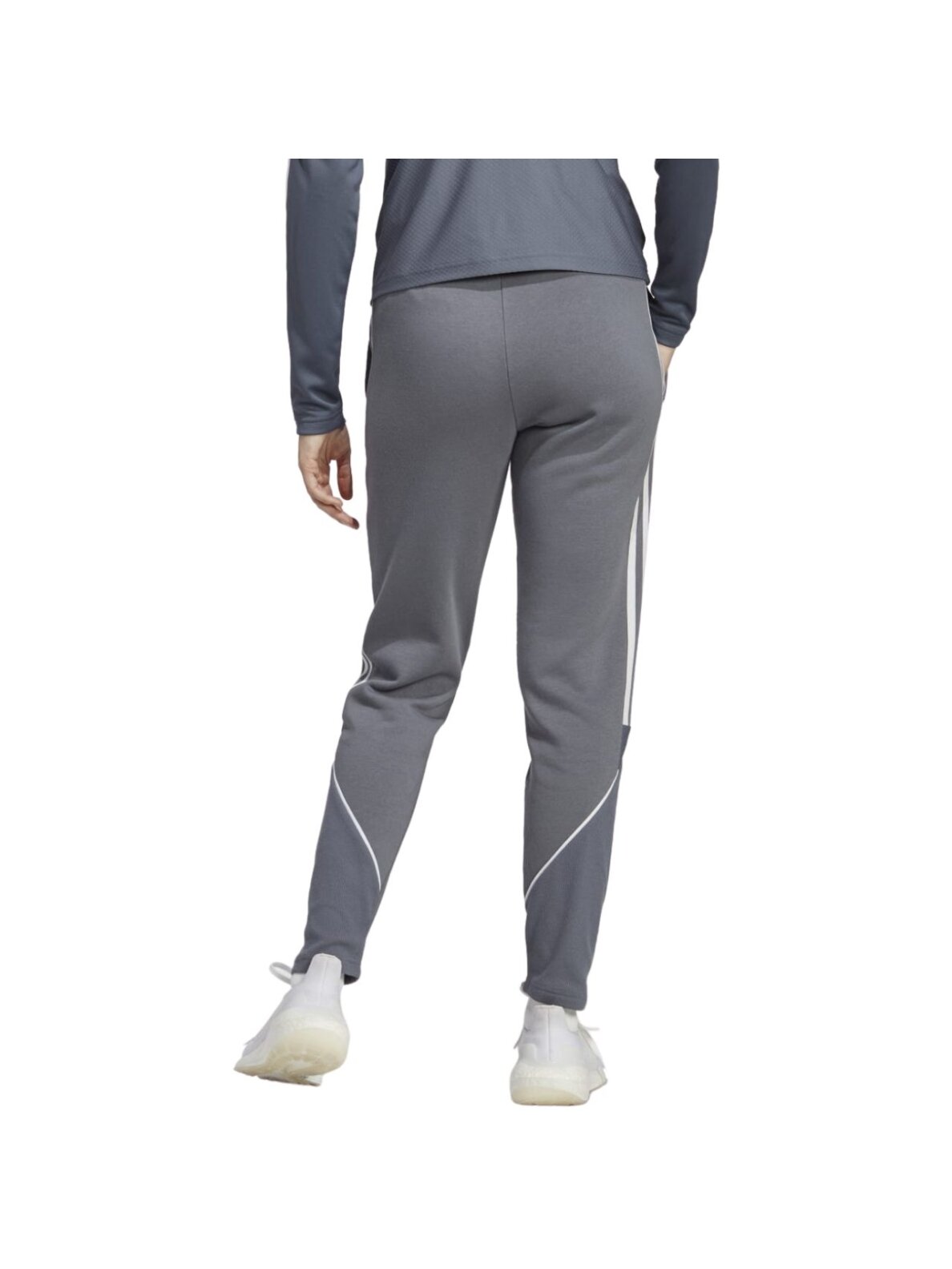 Adidas Tiro 23 League Sweat moteriškos kelnės, pilkos HZ3018 2 Adidas Tiro 23 League Sweat moteriškos kelnės, pilkos HZ3018 2