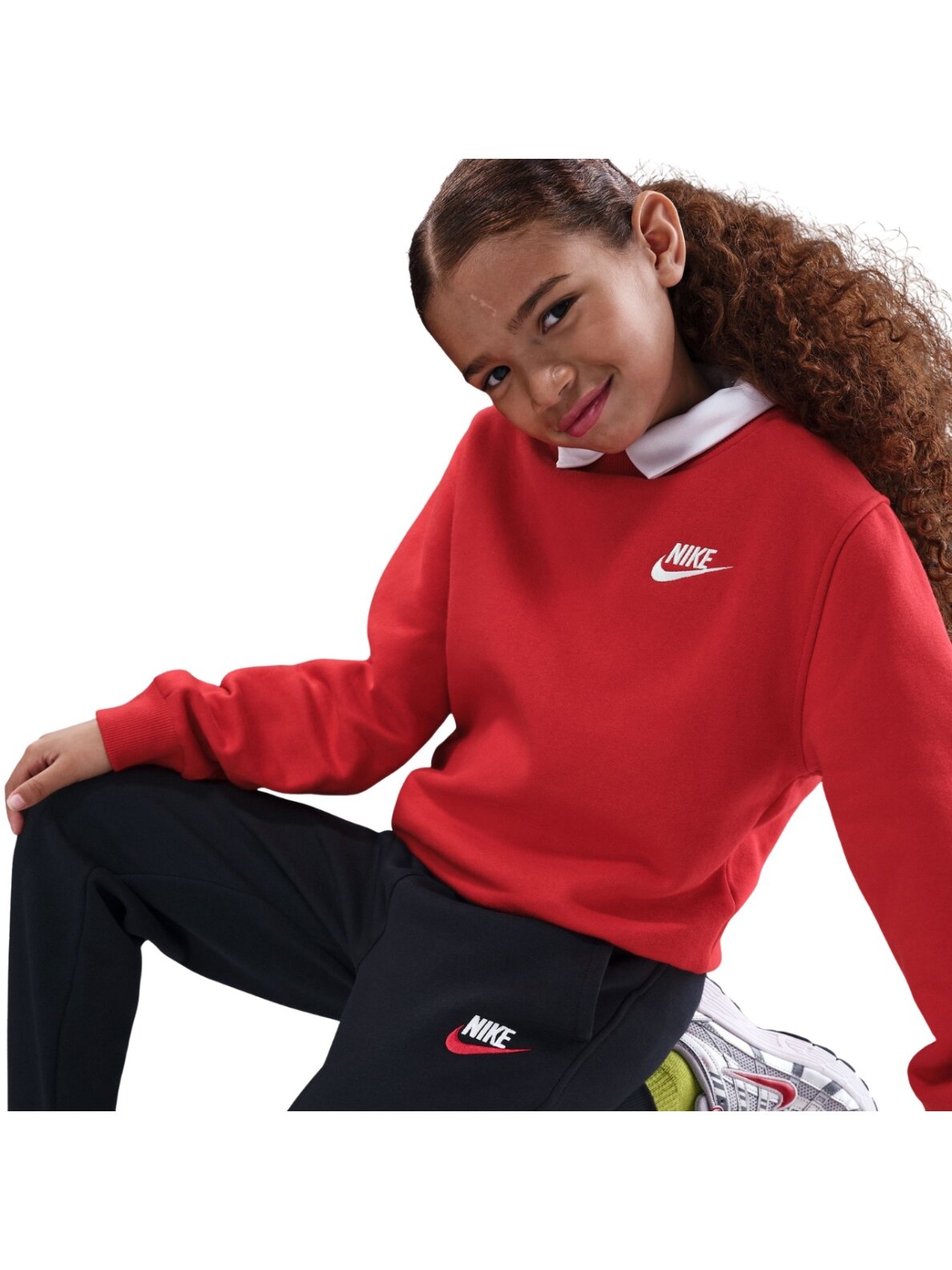 Nike Sportswear Club Fleece vaikams juodos spalvos sportinės kelnės FD3008 015 4 Nike Sportswear Club Fleece vaikams juodos spalvos sportinės kelnės FD3008 015 4