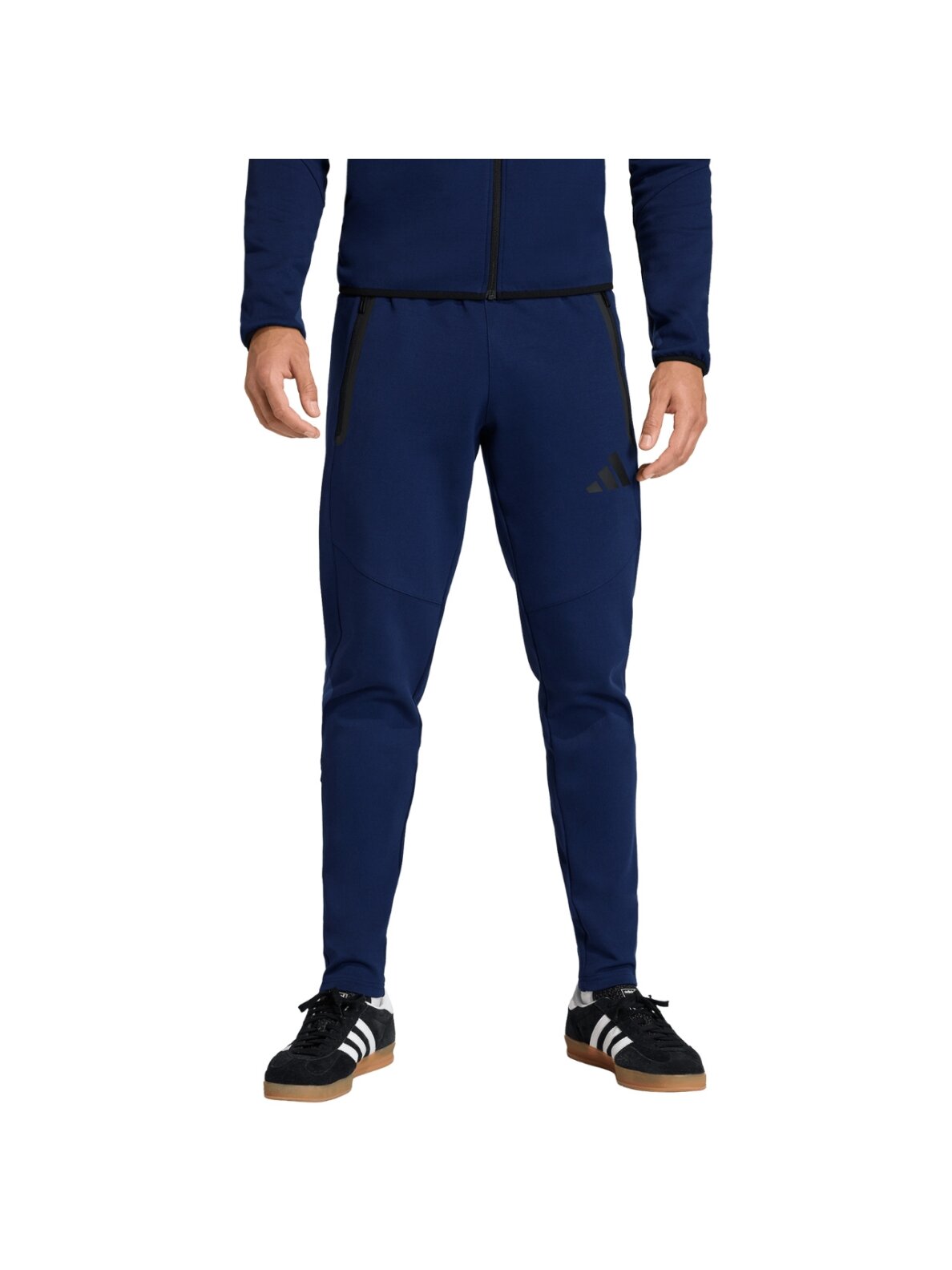 Vyriškos adidas Tiro 26 Travel Sweat Pant, tamsiai mėlynos spalvos KF6073 Vyriškos adidas Tiro 26 Travel Sweat Pant, tamsiai mėlynos spalvos KF6073