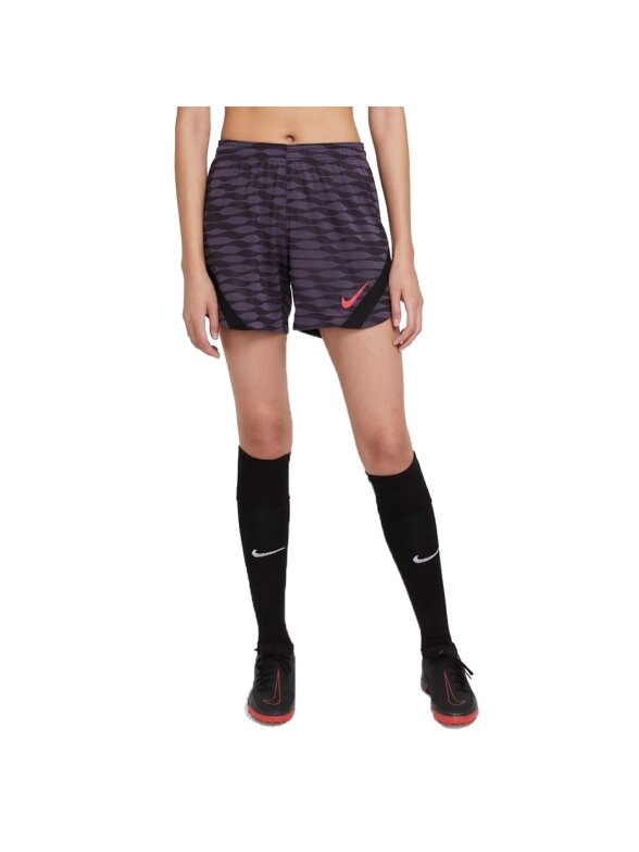 Nike Dri-FIT Strike moteriški šortai violetiniai CW6095 012 2 Nike Dri-FIT Strike moteriški šortai violetiniai CW6095 012 2