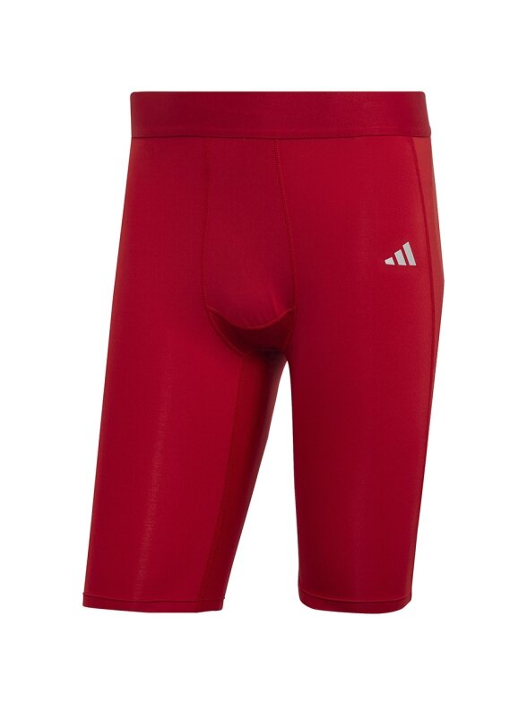 Vyriški šortai adidas Techfit Aeroready Short Tights raudonos spalvos HP0616 Vyriški šortai adidas Techfit Aeroready Short Tights raudonos spalvos HP0616