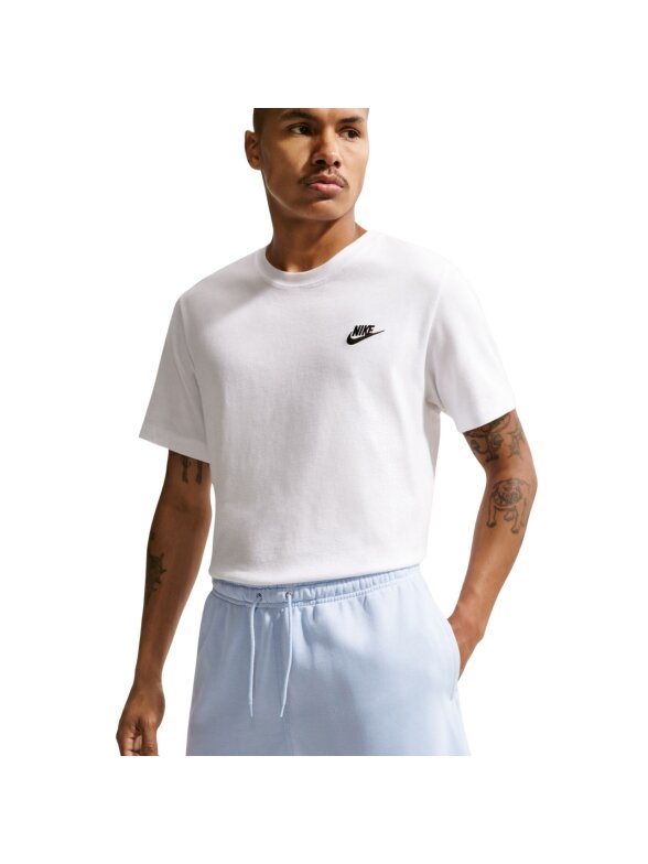 Nike Club vyriški šortai mėlyni FN3520 407 2 Nike Club vyriški šortai mėlyni FN3520 407 2