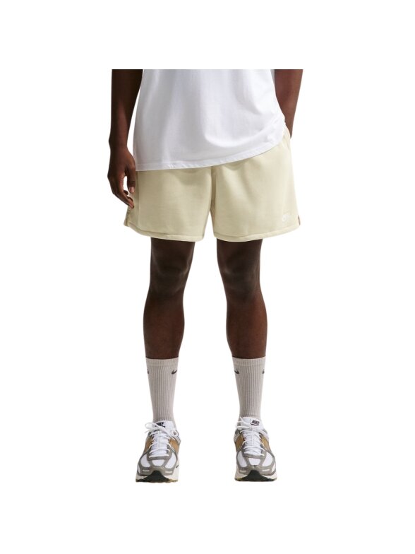 Nike Club vyriškų šortų kremas FN3520 229