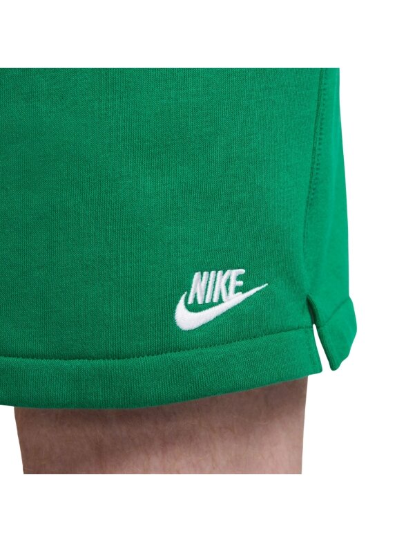 Nike Club vyriški šortai žali FN3520 365 5 Nike Club vyriški šortai žali FN3520 365 5