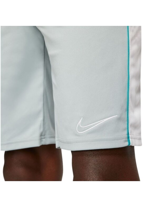 Nike NK Dry Academy M18 Short KZ FPJB vyriški šortai pilki ir balti CZ0977 019 6 Nike NK Dry Academy M18 Short KZ FPJB vyriški šortai pilki ir balti CZ0977 019 6