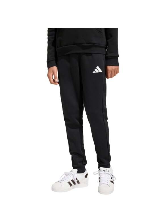 Adidas Entrada 26 sportinės kelnės vaikams juodos JZ9136 Adidas Entrada 26 sportinės kelnės vaikams juodos JZ9136