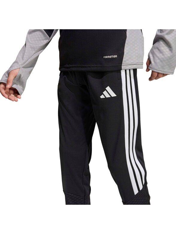 adidas Tiro 26 Competition Training sportinės kelnės vaikams juodos-baltos KA5133 3 adidas Tiro 26 Competition Training sportinės kelnės vaikams juodos-baltos KA5133 3