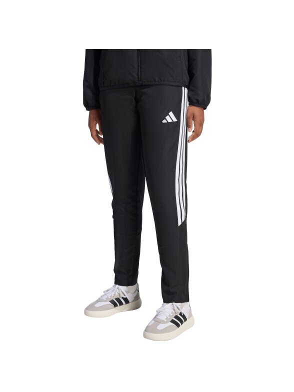 Adidas Tiro 26 League Presentation kelnės vaikams juodos KA6418 Adidas Tiro 26 League Presentation kelnės vaikams juodos KA6418