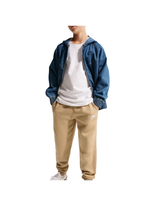 Nike Sportswear Club Fleece vaikiškos kelnės, smėlio spalvos FD3008 286 2 Nike Sportswear Club Fleece vaikiškos kelnės, smėlio spalvos FD3008 286 2