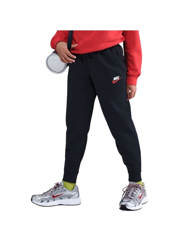 Nike Sportswear Club Fleece vaikams juodos spalvos sportinės kelnės FD3008 015