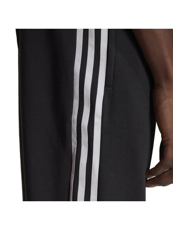 Vyriškos Adidas Tiro 23 League Sweat Tracksuit sportinis kostiumas, juodos HS3611 1 Vyriškos Adidas Tiro 23 League Sweat Tracksuit sportinis kostiumas, juodos HS3611 1
