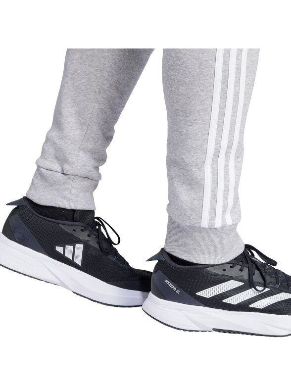 Adidas Tiro 24 Sweat vyriškos kelnės, pilkos IS2153 2 Adidas Tiro 24 Sweat vyriškos kelnės, pilkos IS2153 2