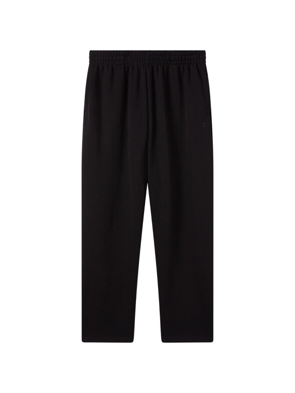 Champion Straight Hem Pants vyriškos kelnės, juodos 222179 KK001 1 Champion Straight Hem Pants vyriškos kelnės, juodos 222179 KK001 1