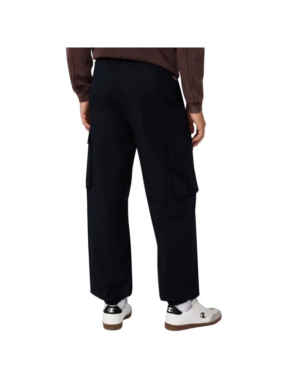 Champion Woven Cargo Pants vyriškos kelnės, juodos 221867 KK001 2 Champion Woven Cargo Pants vyriškos kelnės, juodos 221867 KK001 2