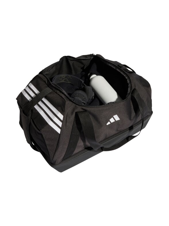 adidas Tiro Duffle Medium Sports Bag With Bottom Compartment juoda JY7943 3 adidas Tiro Duffle Medium Sports Bag With Bottom Compartment juoda JY7943 3