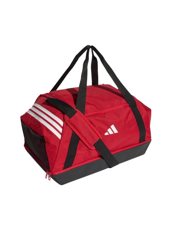 Adidas Tiro Duffle Medium sportinė krepšys su apatine pertvara raudona JY7953 2 Adidas Tiro Duffle Medium sportinė krepšys su apatine pertvara raudona JY7953 2