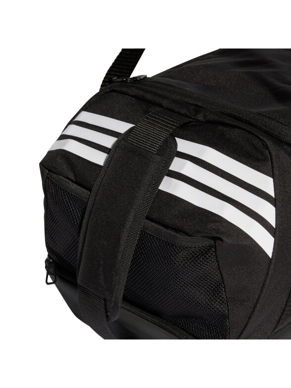 Adidas Tiro Duffle Small With Bottom Compartment spортinė krepšys juoda JY7939 4 Adidas Tiro Duffle Small With Bottom Compartment spортinė krepšys juoda JY7939 4