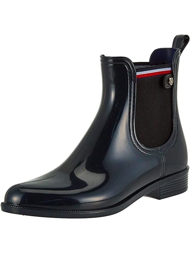 „Tommy Hilfiger“ juodi moteriški batai nuo lietaus „Tommy Hilfiger“ juodi moteriški batai nuo lietaus