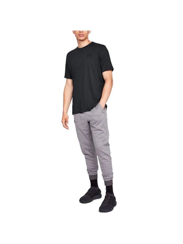 Under Armour Sportstyle Left Chest SS vyriški marškinėliai juodi 1326799 001 3