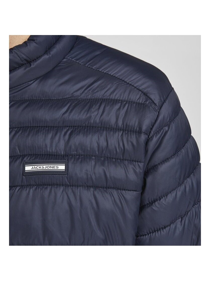 Vyriška striukė JACK & JONES JJEACE PUFFER COLLAR STS 12189878 tam. mėlyna 2 Vyriška striukė JACK & JONES JJEACE PUFFER COLLAR STS 12189878 tam. mėlyna 2